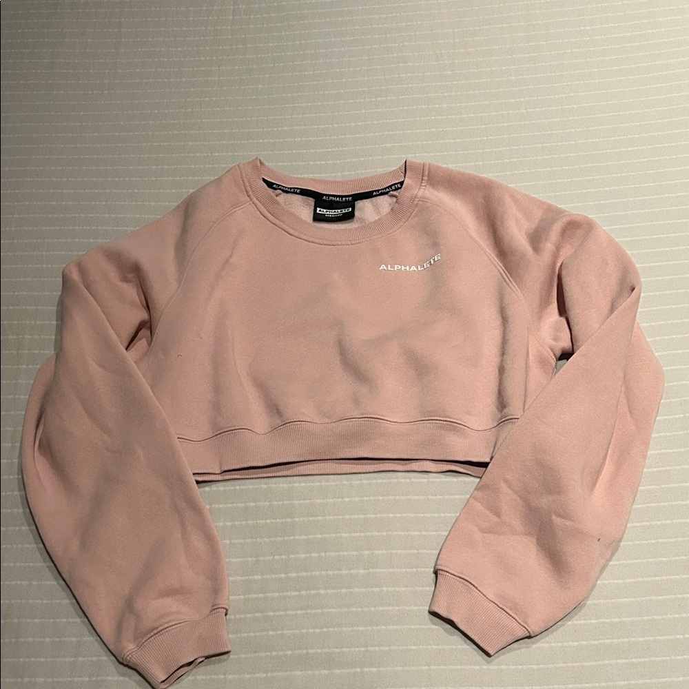 Alphalete Women's Blush Cropped crewneck!